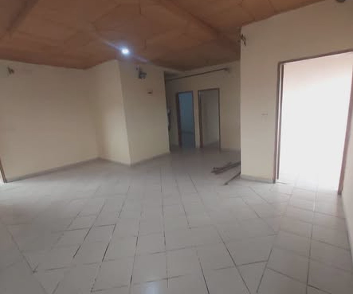 Appartement moderne à Etoug-Ebe