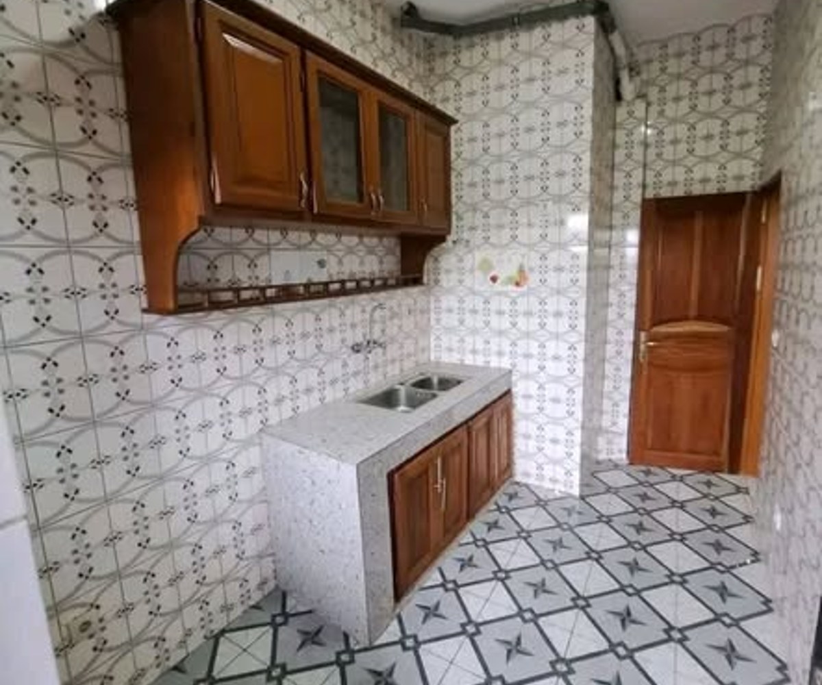 Chambre moderne à louer - Ngousso, Total