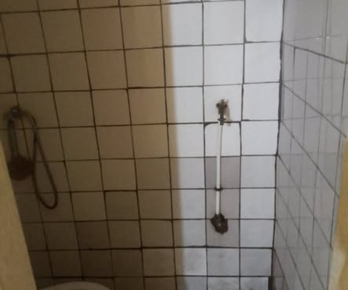 Grande chambre moderne à Nsimeyong