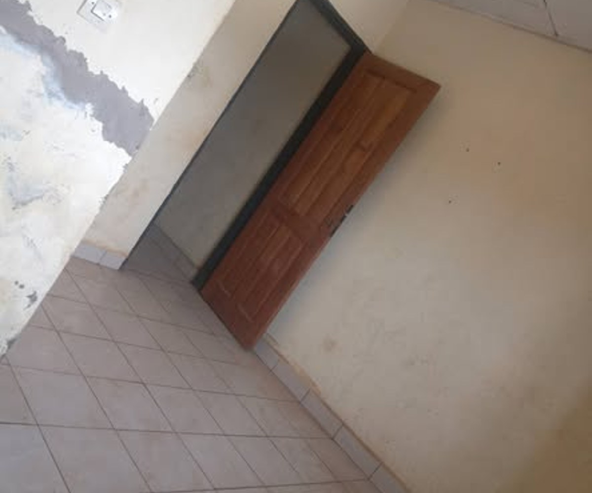 Studio moderne à louer à Obobogo