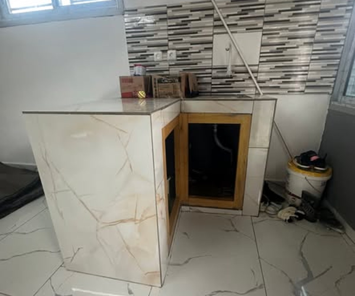 Studio moderne américain à PK 12, Douala