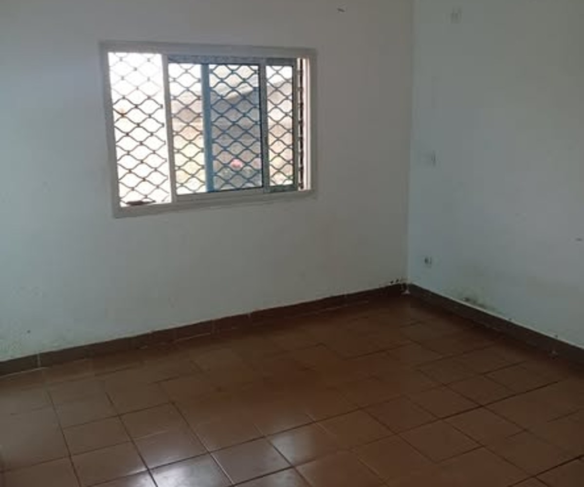 Studio à louer au PK12, Douala