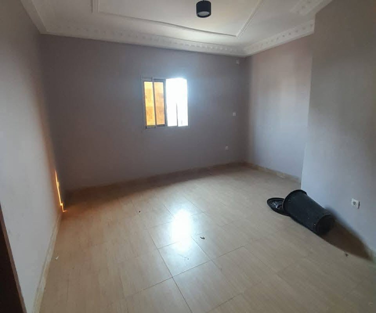 Grand appartement moderne 3 chambres à louer - Nyalla Lycée