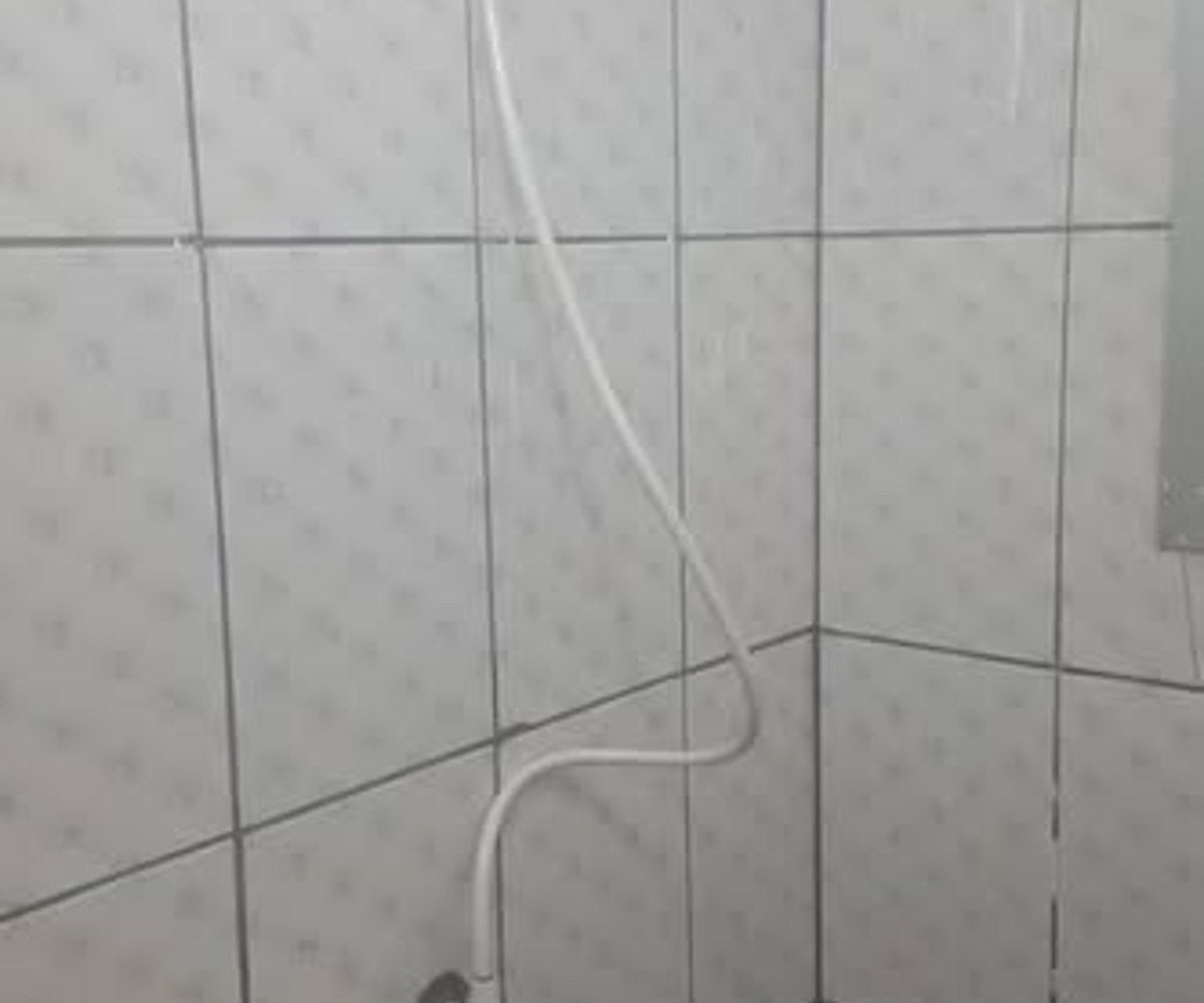 Studio moderne à louer – Village (Douala)