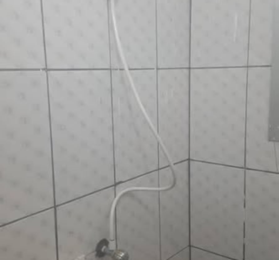 Studio moderne à louer – Village (Douala)