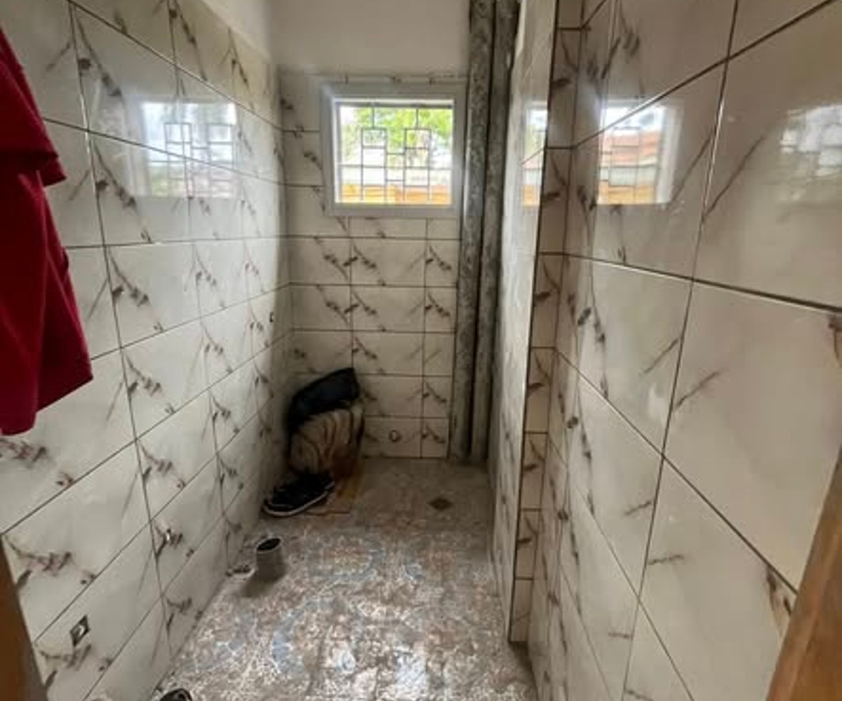 Chambre moderne à Village Rail - 35 000 FCFA/mois