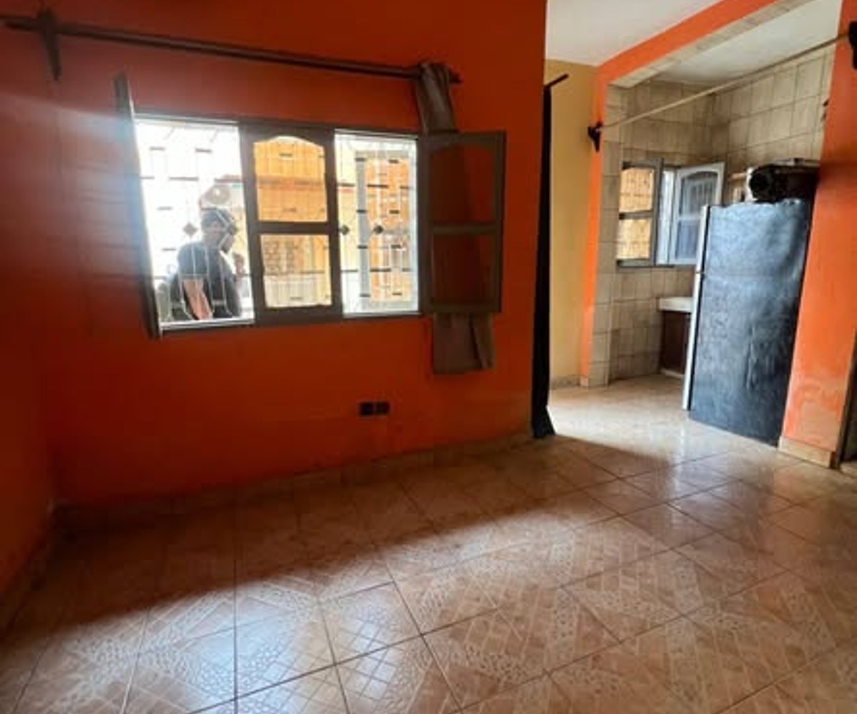 Chambre moderne à louer à Logbessou