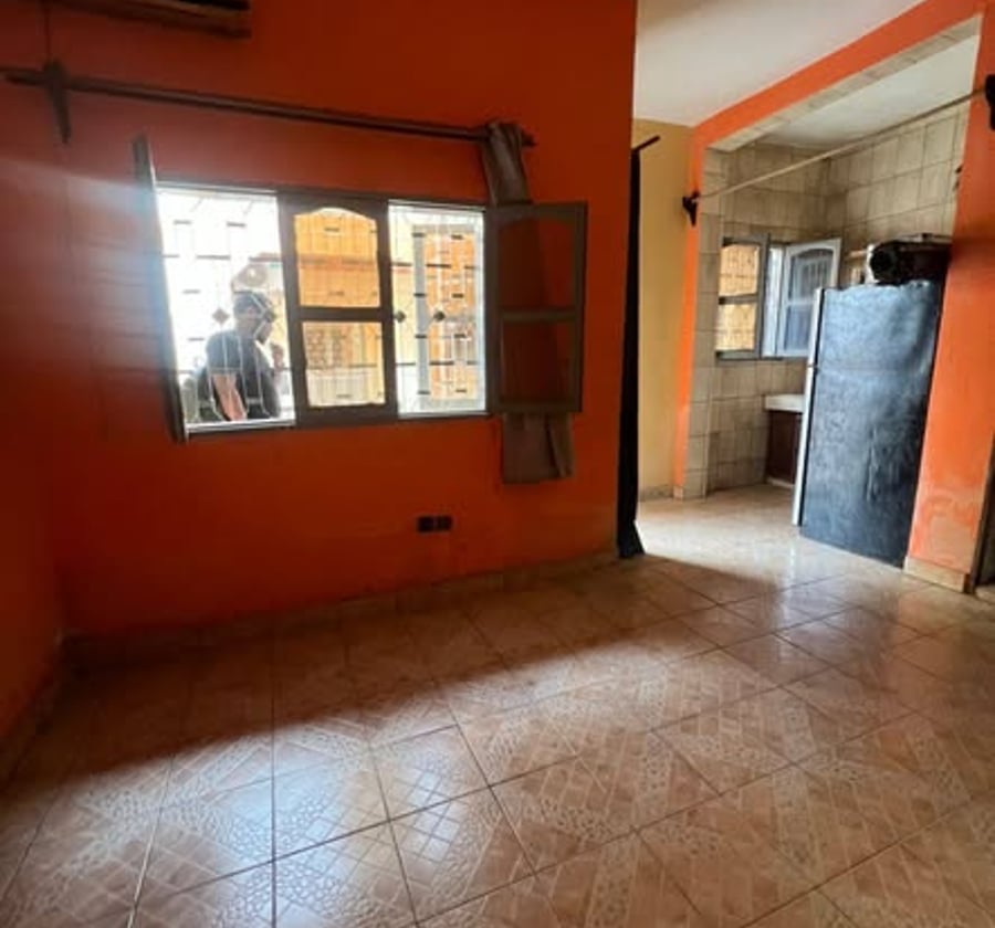 Chambre moderne à louer à Logbessou