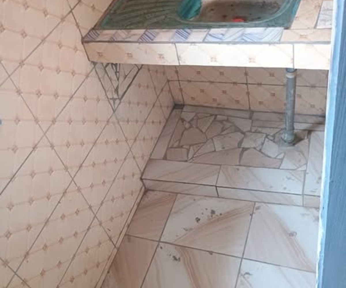 Studio moderne à PK12 – Entrée Baobab