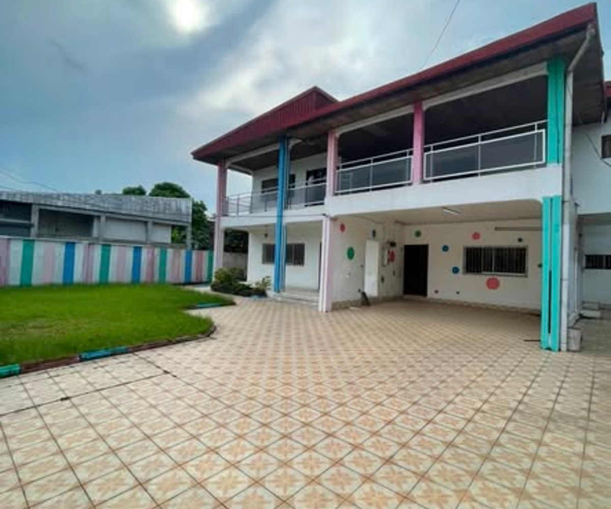 Duplex à louer 5 chambres - Bonamoussadi, Douala