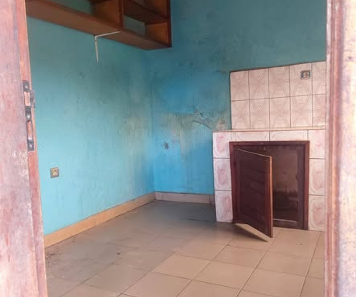 Appartement 3 chambres à louer à Kotto