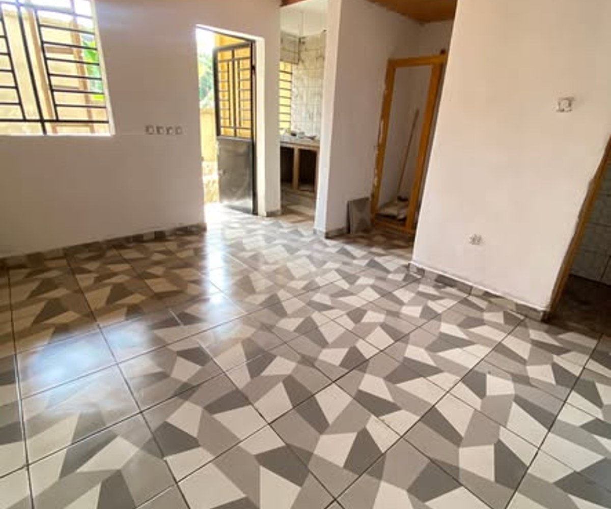 Vaste chambre moderne trois pièces – Cité des Palmiers