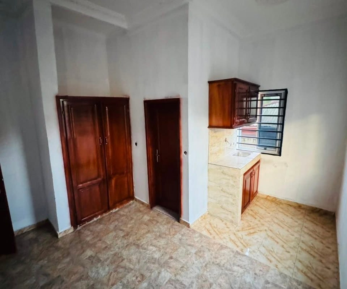 Chambre moderne à louer à Simbock (Mbalgong lycée)