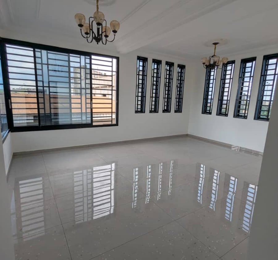 Guest House  for rent in Bastos, Yaoundé : FCFA 30000