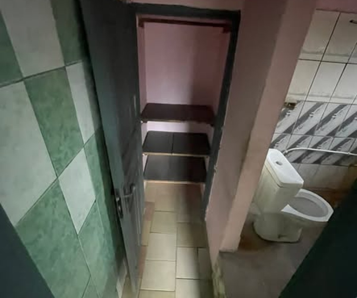 Chambre moderne à louer à Bonaberi