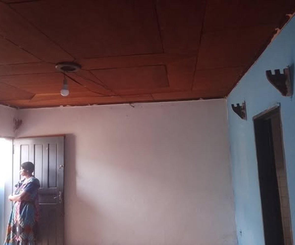 Grande maison de deux chambres à Essomba