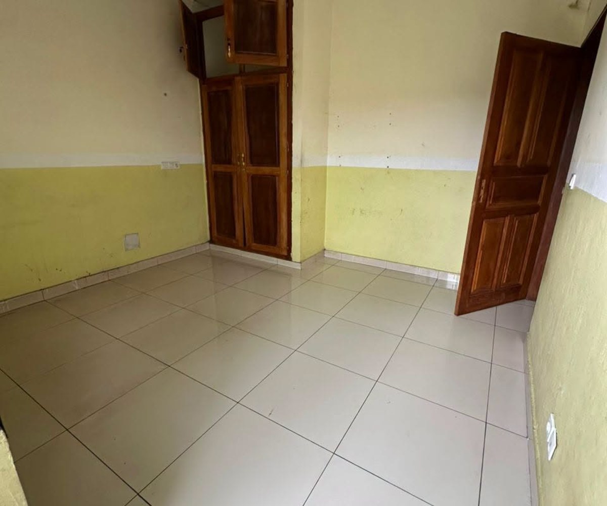 Vaste studio moderne à Yassa