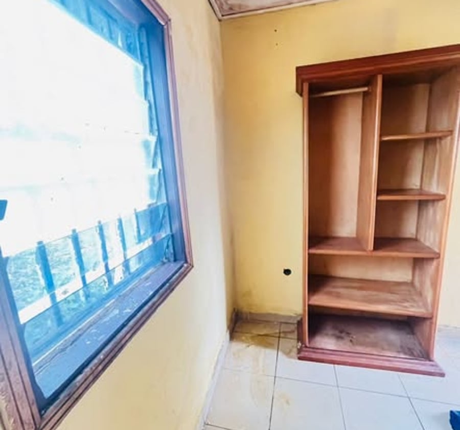 Chambre à louer à Odza - 35 000 FCFA