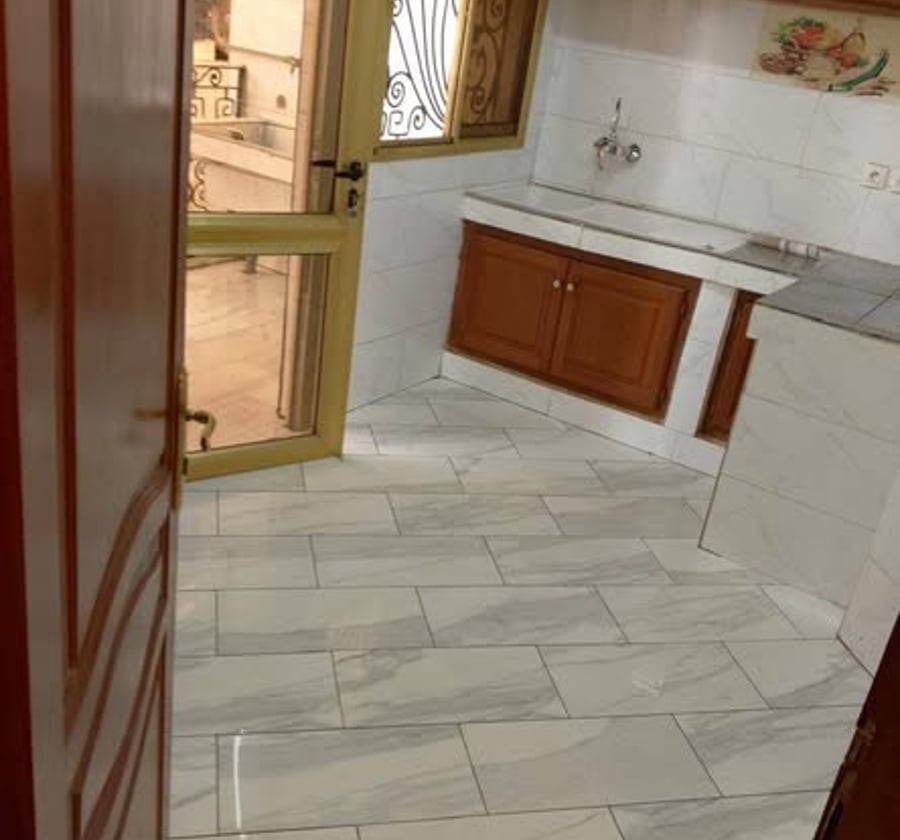 Appartement haut standing 3 chambres à louer – Santa Barbara, Étoudi