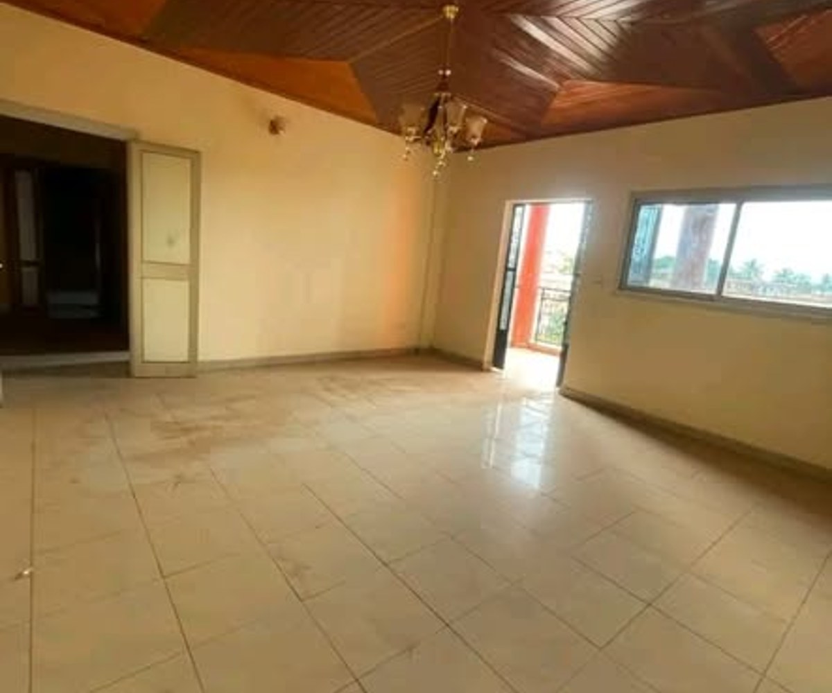 Appartement 2 chambres à Santa Barbara - Douala