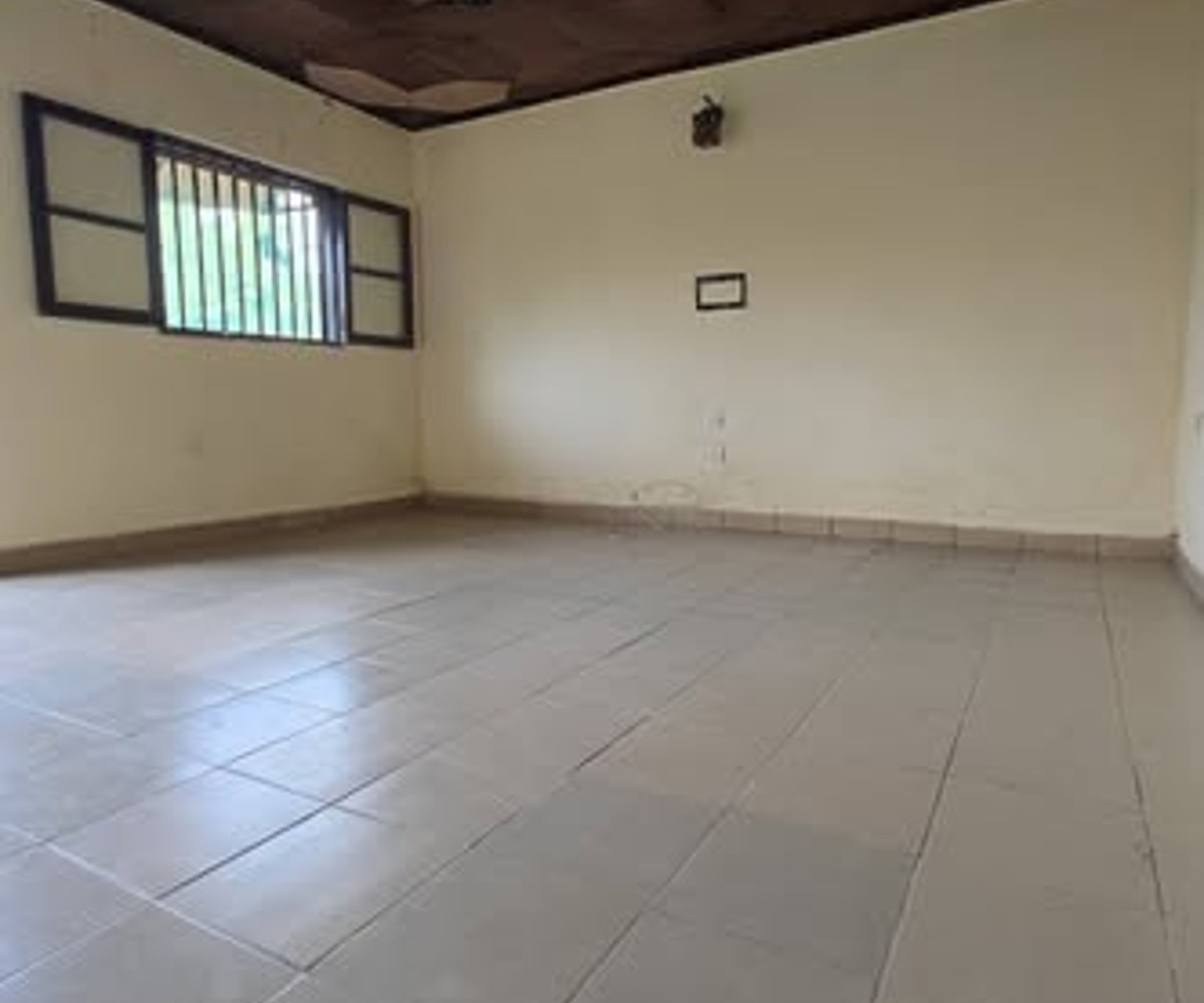 Grand studio moderne à louer à Logbaba 2poteaux