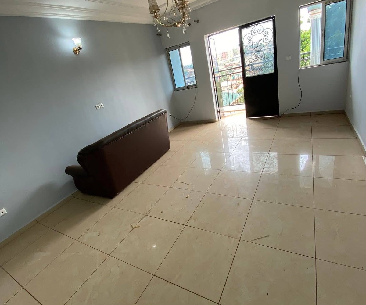 Appartement 3 chambres à Nkolmesseng - Yaoundé