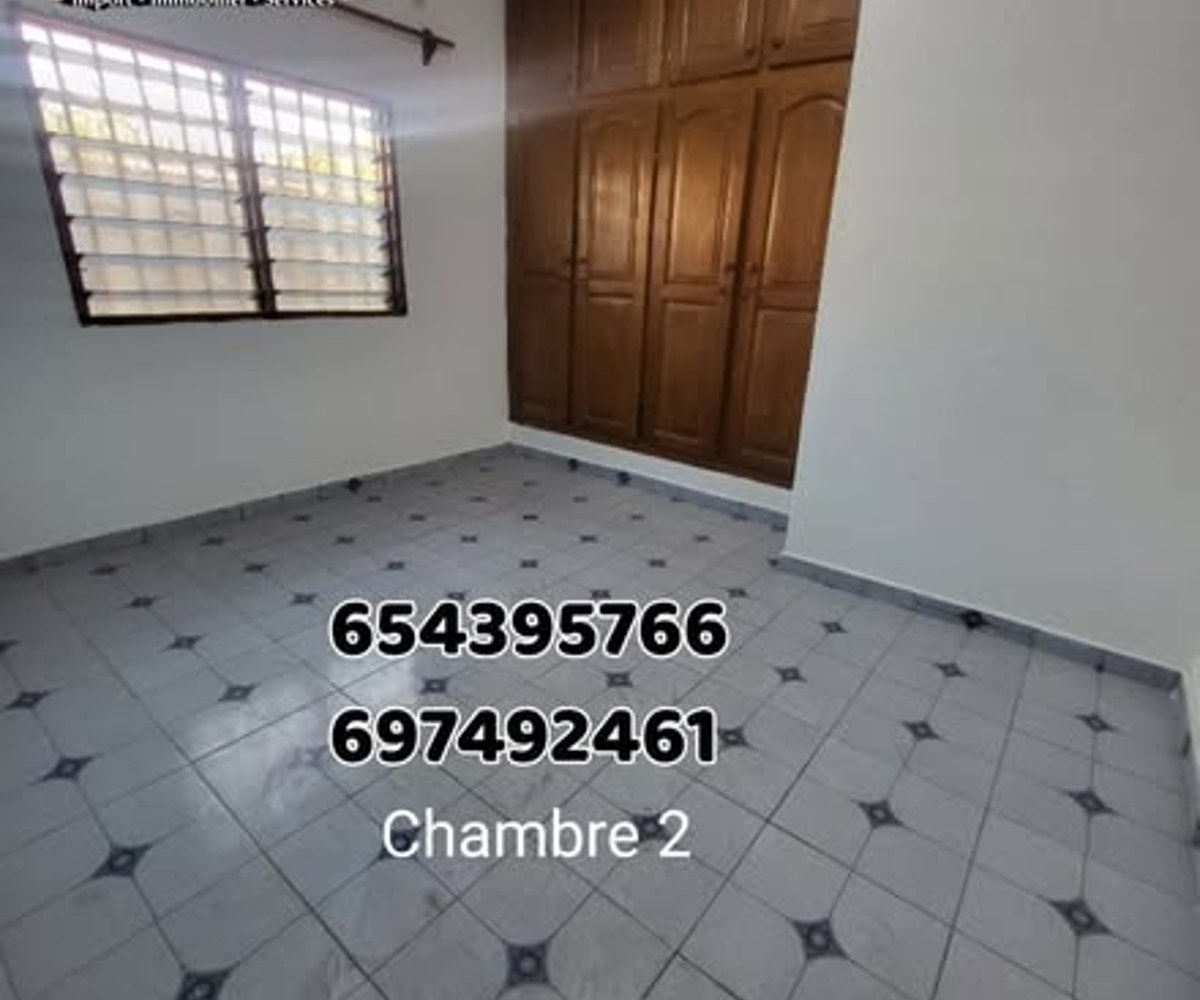 Appartement moderne à PK12, Douala