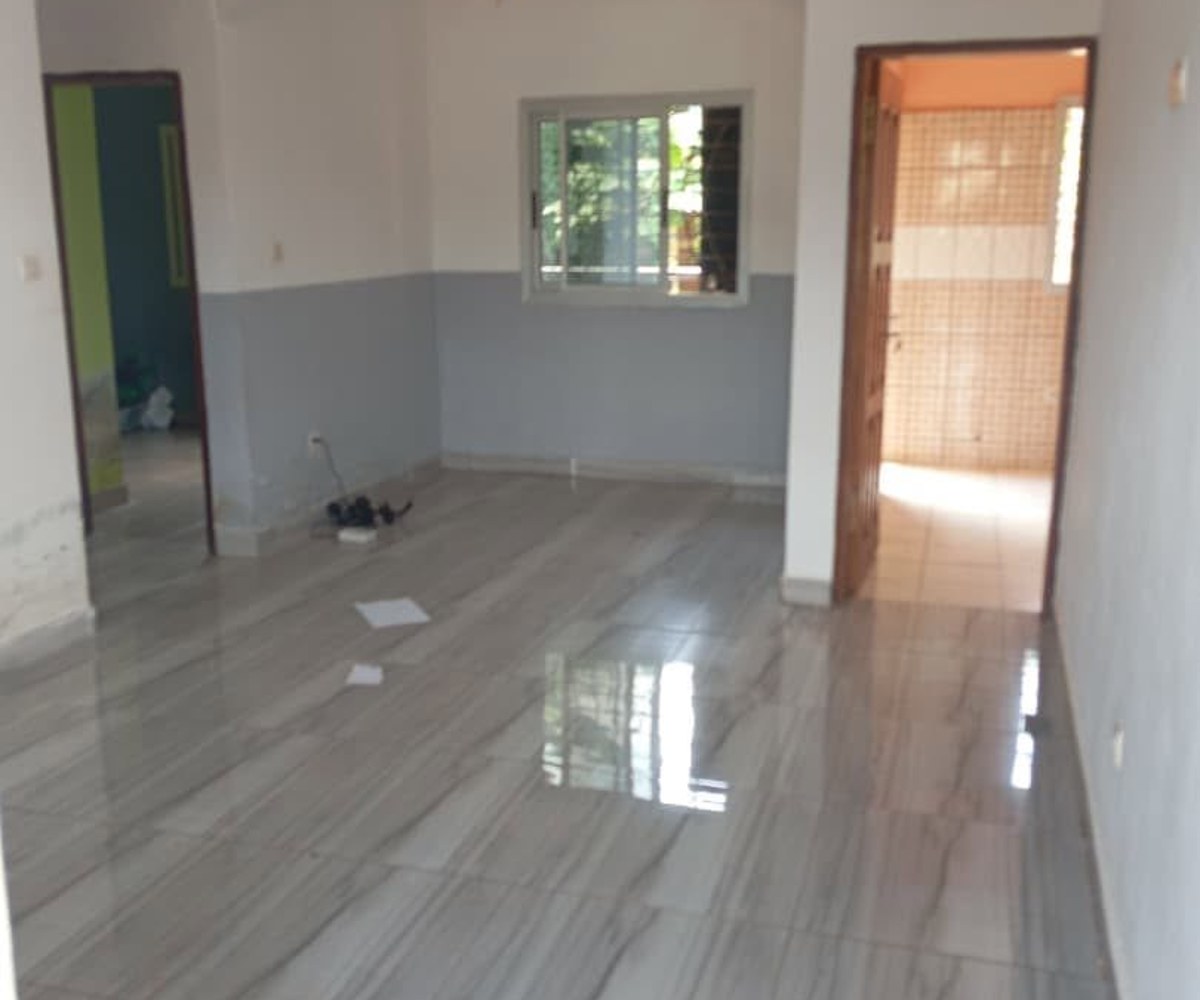 Appartement 2 chambres à louer à Damas, Yaoundé