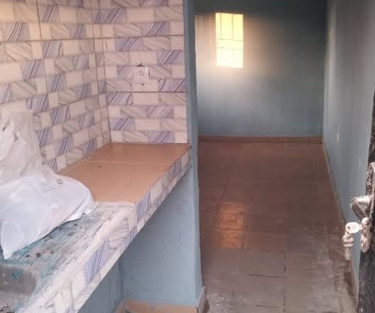Chambre moderne à louer à Bonaberi