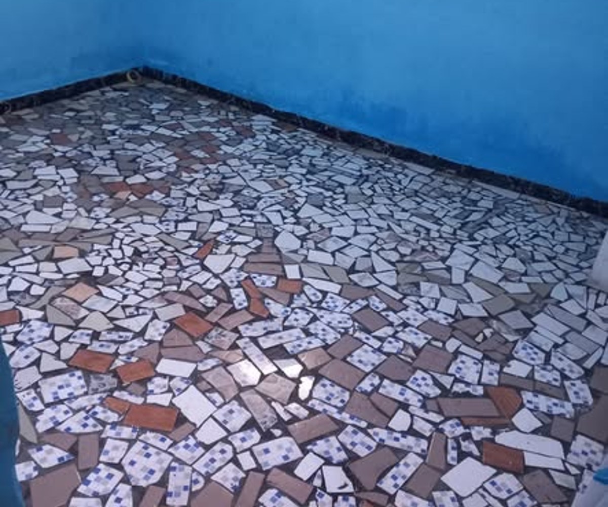 Chambre moderne à louer à PK8 Carrefour