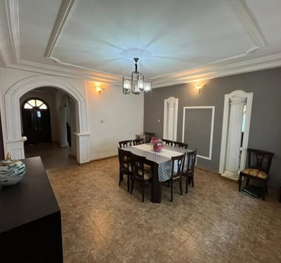 Duplex à vendre à TKC - 5 chambres, 600 m²