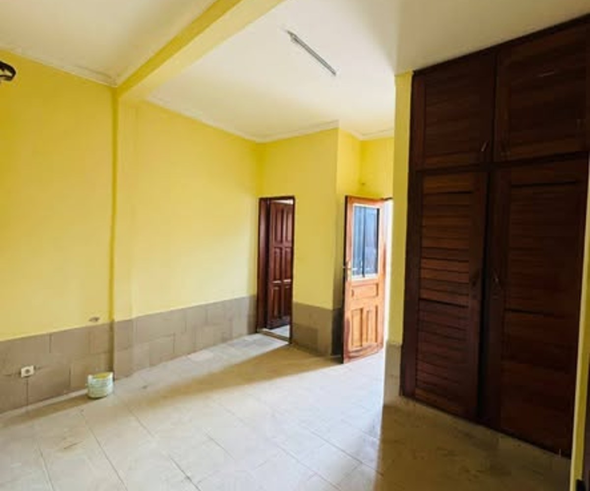 Chambre moderne à louer à Biyem-Assi, Yaoundé