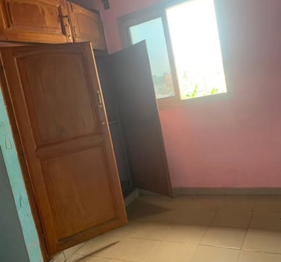Appartement 2 chambres à louer à Ndogpassi (Douala)