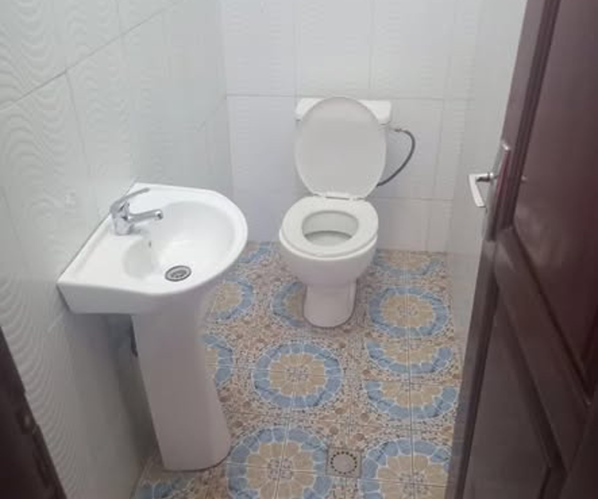 Grand appartement moderne, 3 chambres, 2 douches, climatisé, Nkomo, Yaoundé