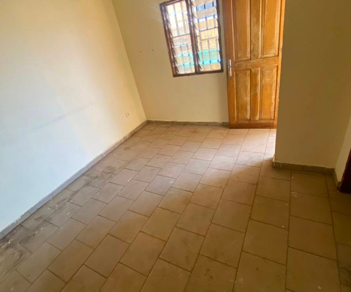 Studio à louer à Ngousso