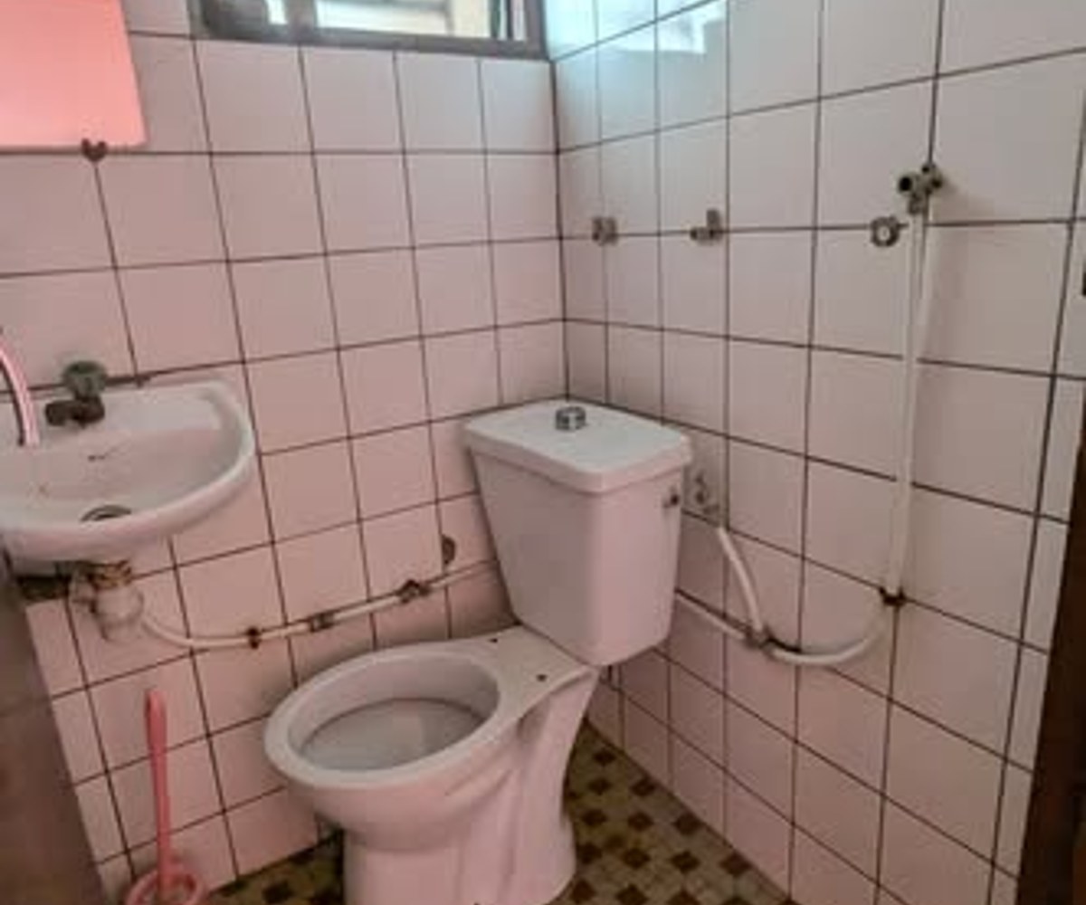 Vaste chambre moderne avec balcon – Ange Raphaël, Douala