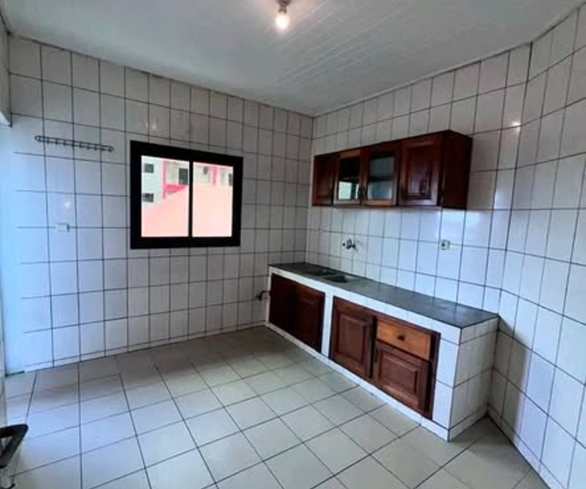 Appartement haut standing à louer Akwa Nord