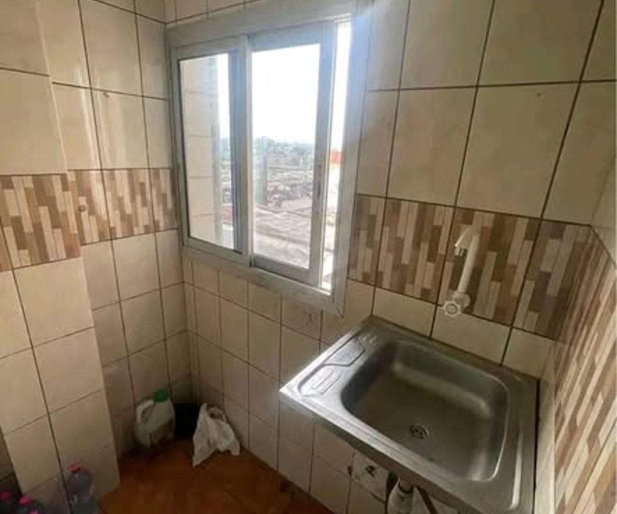 Chambre moderne à louer à Cité des Palmiers