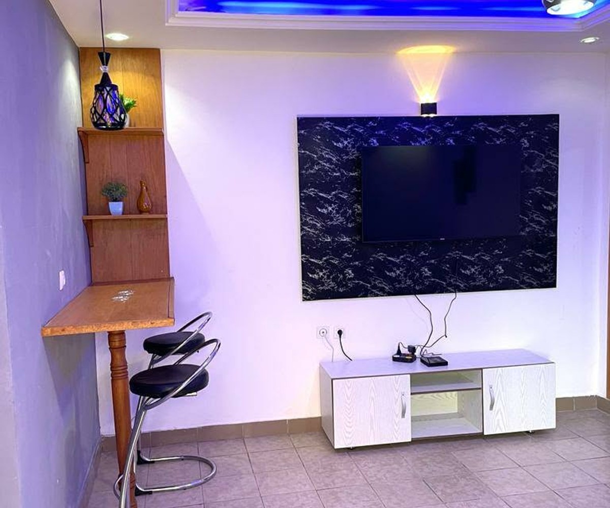 Chambre et studio meublés à Bastos – Yaoundé