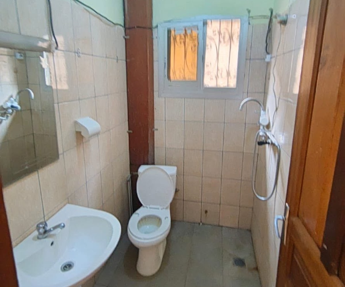 Studio moderne à Madagascar, Yaoundé