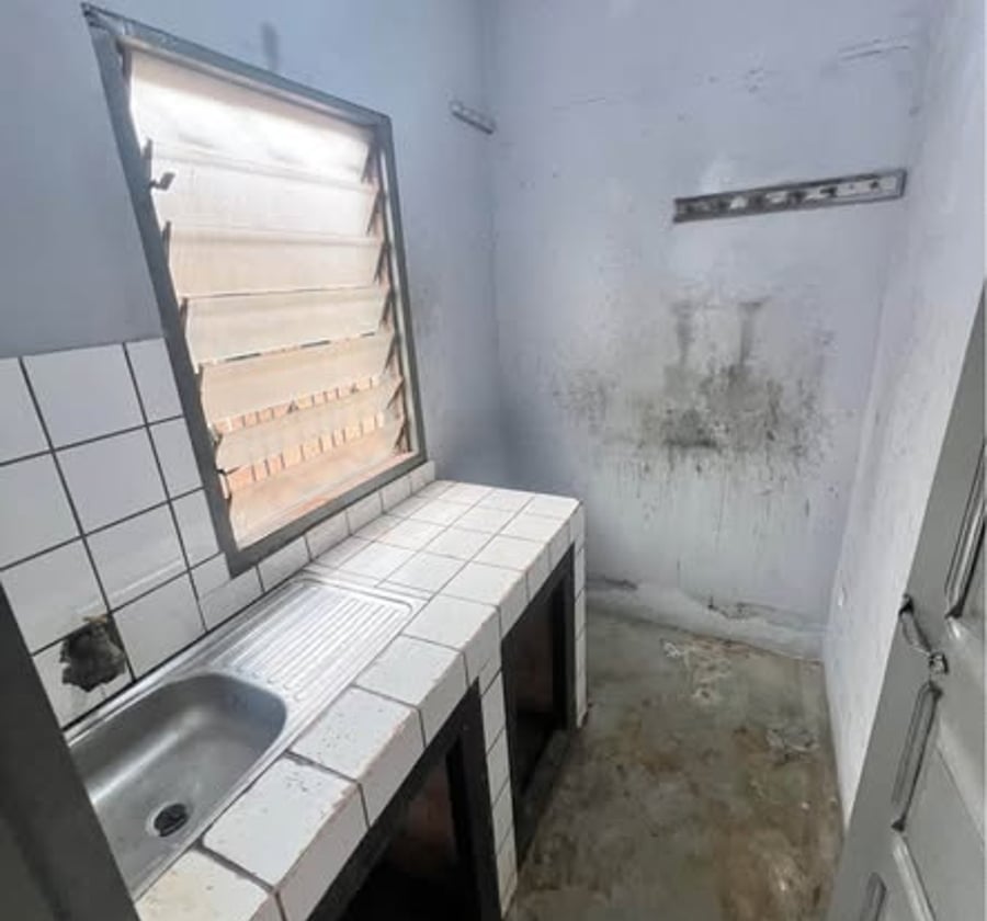 Studio individuel 4 pièces à Nsimeyong, Yaoundé - 45 000 XAF/mois