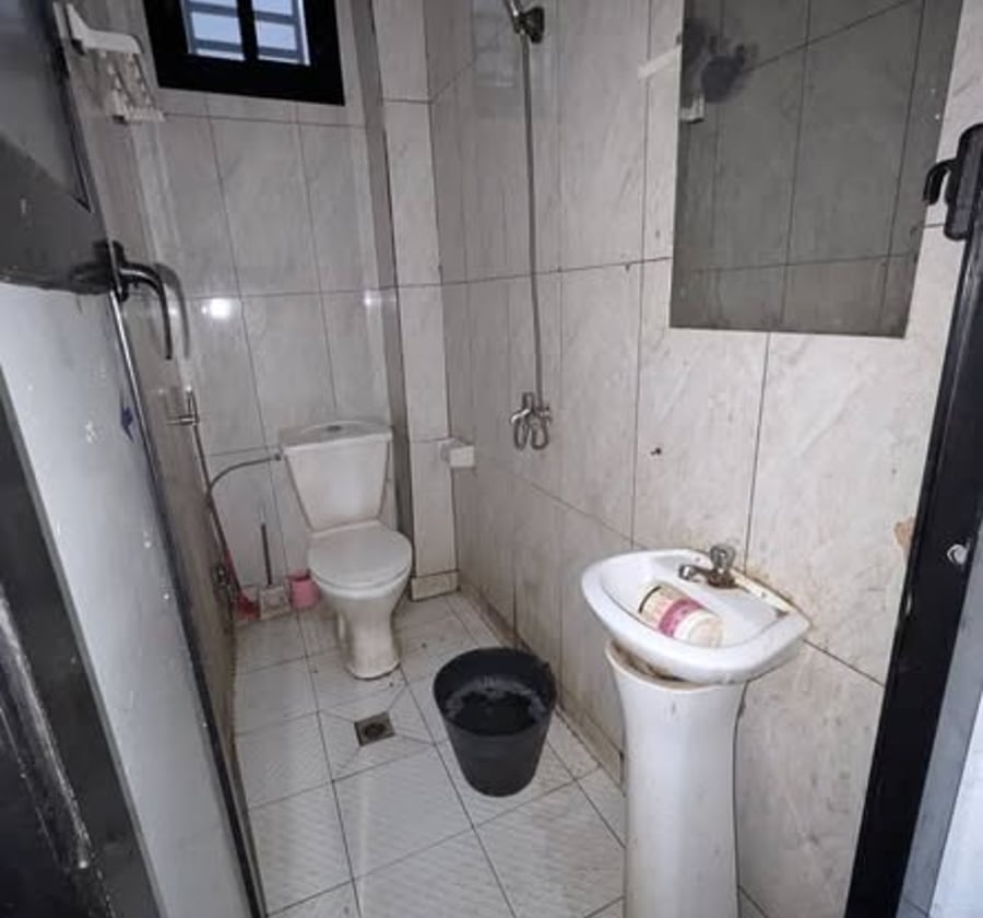 Studio moderne à louer – Village, Douala