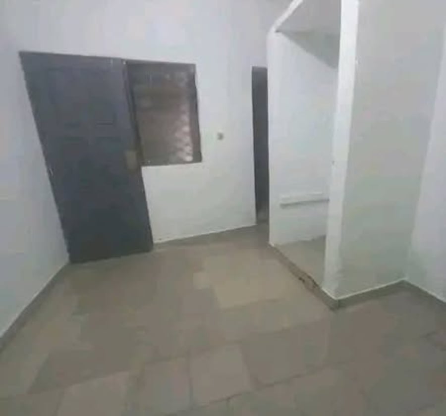 Chambre moderne à Ndogbong