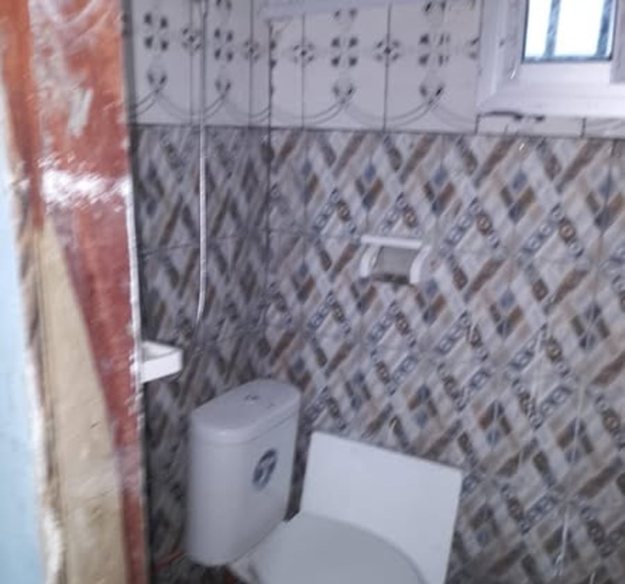 Chambre moderne à louer à Bonaberi