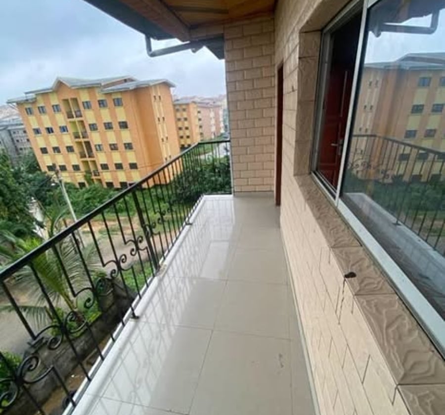 Appartement moderne à Yassa, Douala - 2 chambres, 2 douches