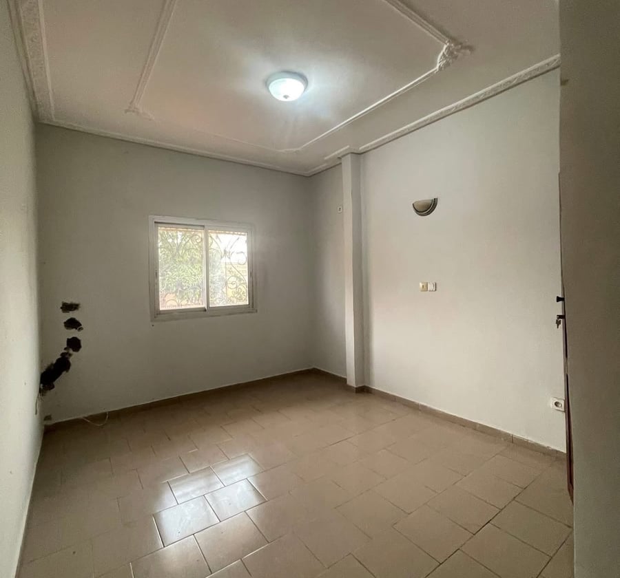 Studio moderne à louer - Bastos Golf