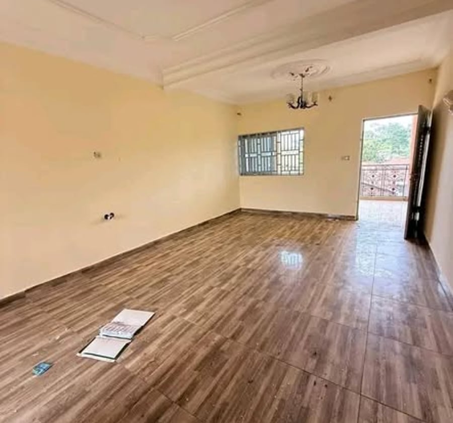 Vaste appartement VIP à louer à Nkolfoulou