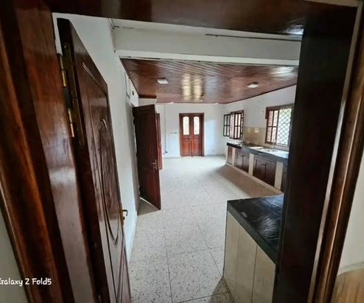 Duplex 5 chambres à louer - Bonapriso
