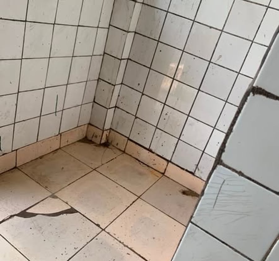 Chambre moderne à Nyalla - 25 000 XAF/mois