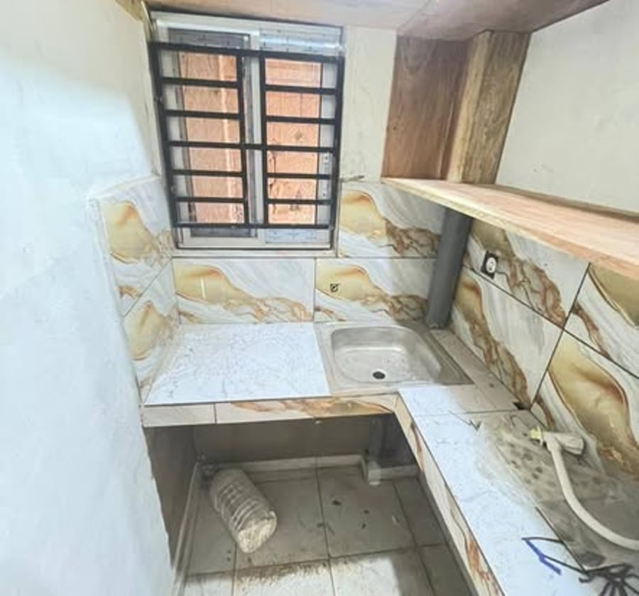 Studio moderne à louer à Jouvence